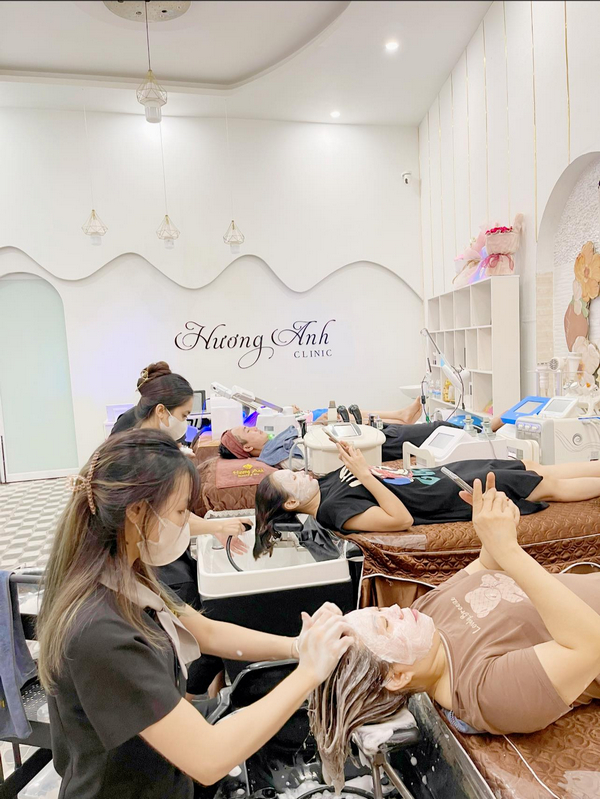 Hương Anh Spa - Beauty center có không gian hiện đại và sạch sẽ 